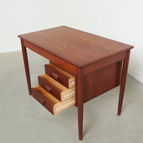 Borge Mogensen writing desk, Denmark 1960s