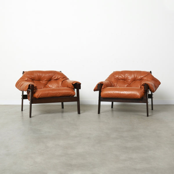 Set Percival Lafer lounge chairs, model MP-41