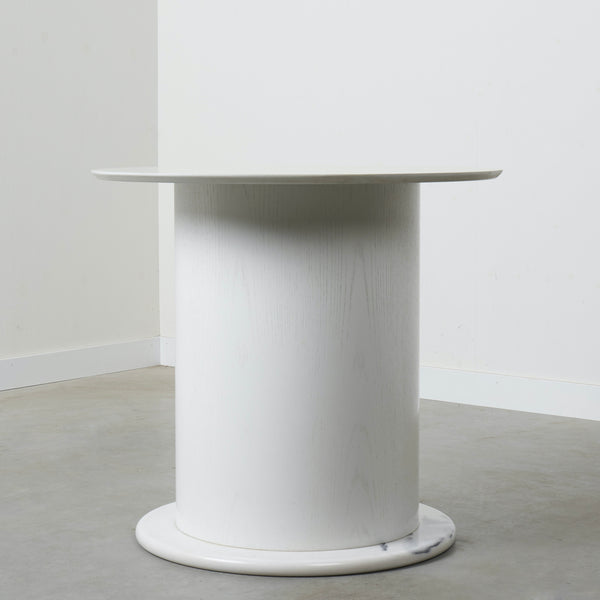 Round Carrara marble dining table, 1970s