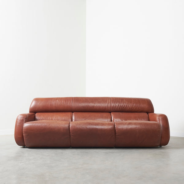 Three seat Italian lounge sofa from the 1970s