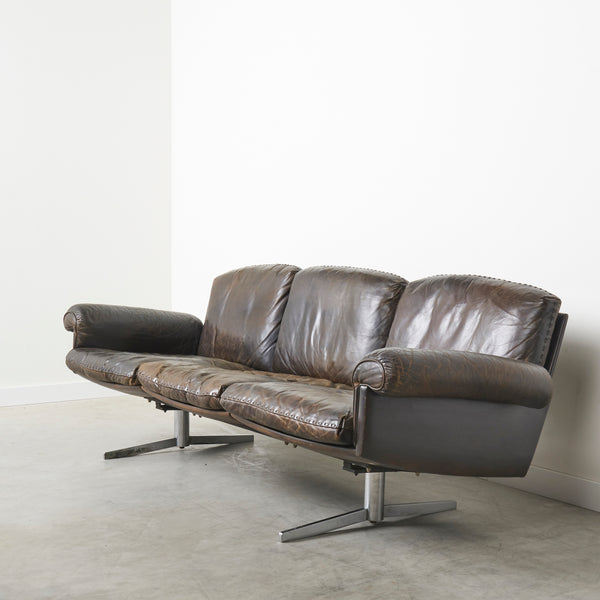 Vintage brown leather sofa by De Sede, model DS31