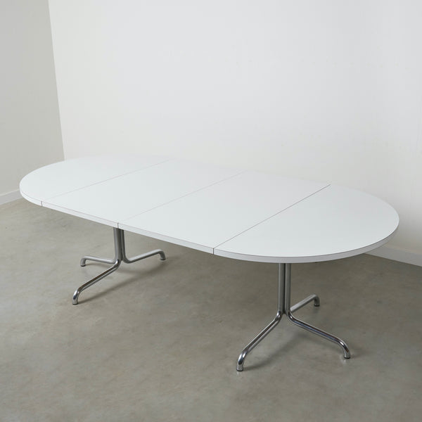 Thonet round extendable dining table, 1960s