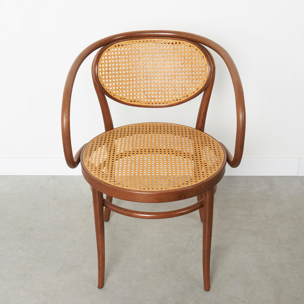 Set vintage Thonet arm chairs model 210