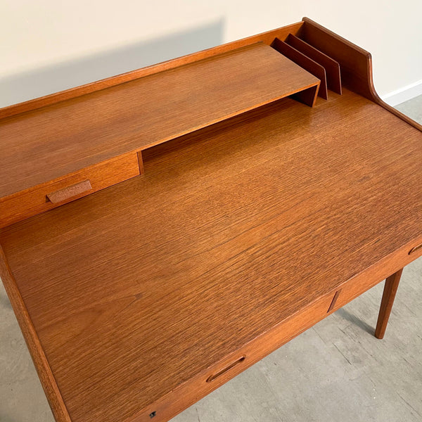Writing desk by Arne Wahl Iversen for Vinde Møbelfabrik, 1960s