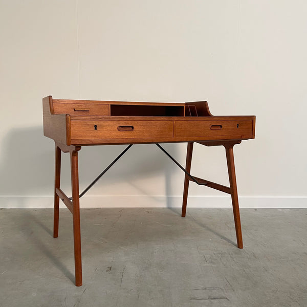 Writing desk by Arne Wahl Iversen for Vinde Møbelfabrik, 1960s