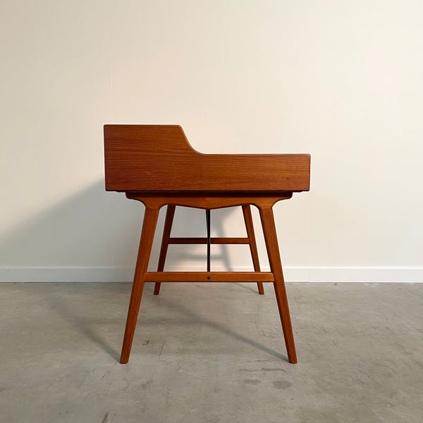 Writing desk by Arne Wahl Iversen for Vinde Møbelfabrik, 1960s