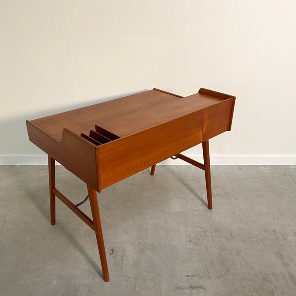 Writing desk by Arne Wahl Iversen for Vinde Møbelfabrik, 1960s