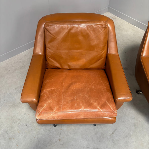Set cognac leather ESA lounge chairs, Denmark 1970s