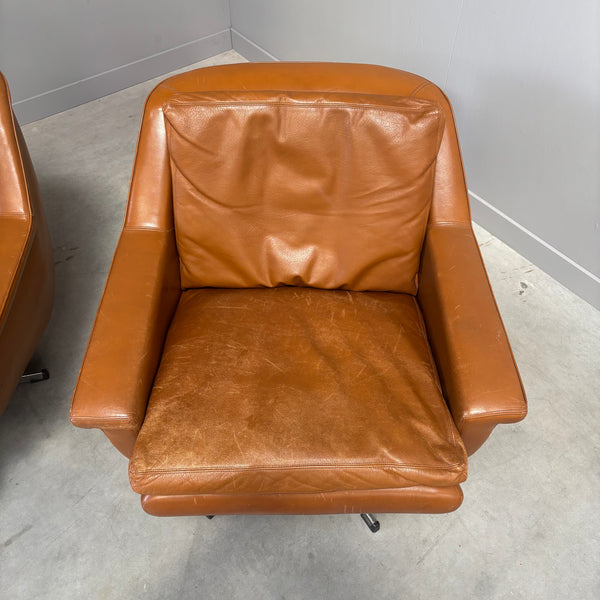 Set cognac leather ESA lounge chairs, Denmark 1970s