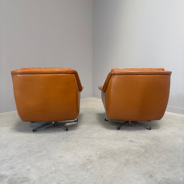 Set cognac leather ESA lounge chairs, Denmark 1970s