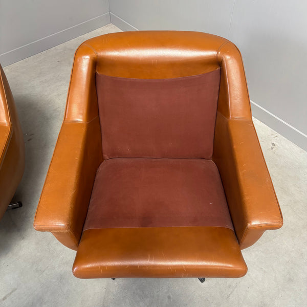 Set cognac leather ESA lounge chairs, Denmark 1970s