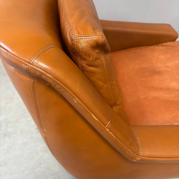 Set cognac leather ESA lounge chairs, Denmark 1970s