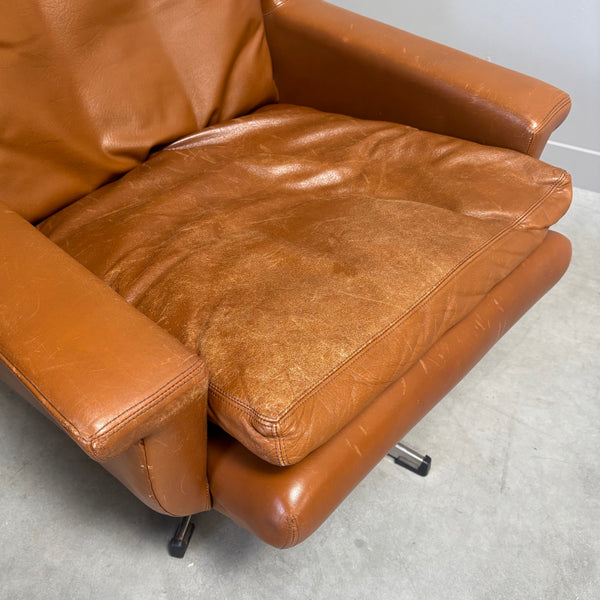 Set cognac leather ESA lounge chairs, Denmark 1970s