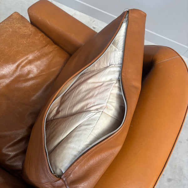 Set cognac leather ESA lounge chairs, Denmark 1970s