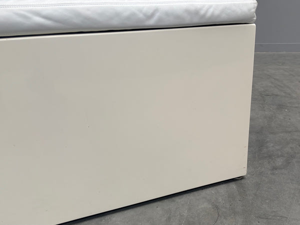 White leather Knoll Brigadier sofa, 1980s