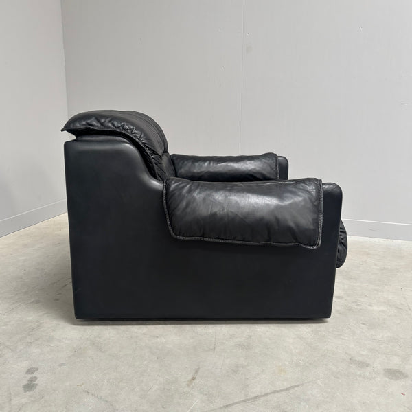 Black leather lounge chair by Dreipunkt, 1970s