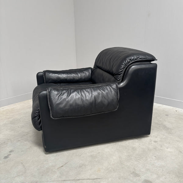 Black leather lounge chair by Dreipunkt, 1970s