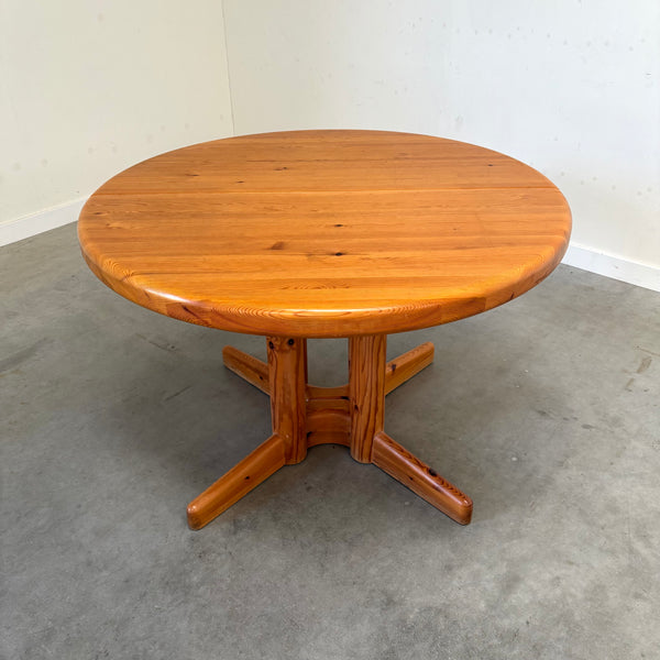 Round / oval dining table by Daumiller, 1970s