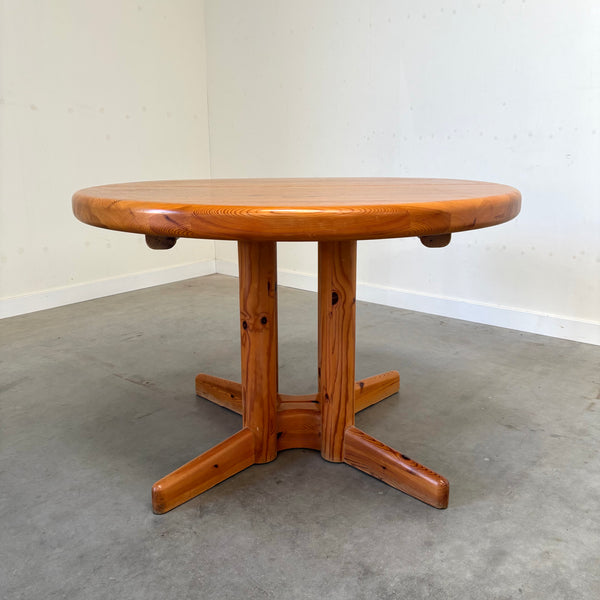 Round / oval dining table by Daumiller, 1970s