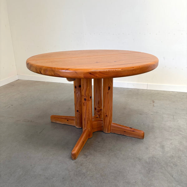 Round / oval dining table by Daumiller, 1970s