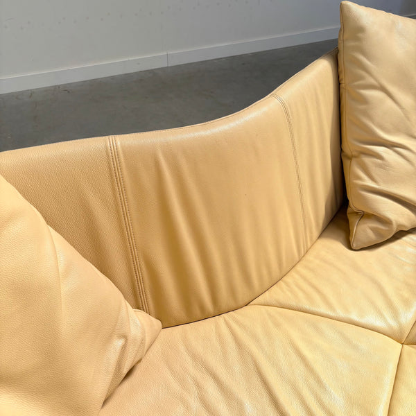 De Sede lounge shell; DS102