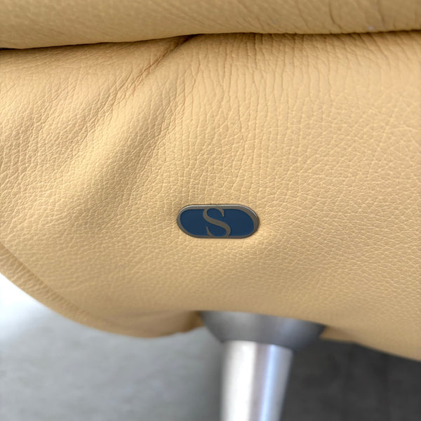 De Sede lounge shell; DS102
