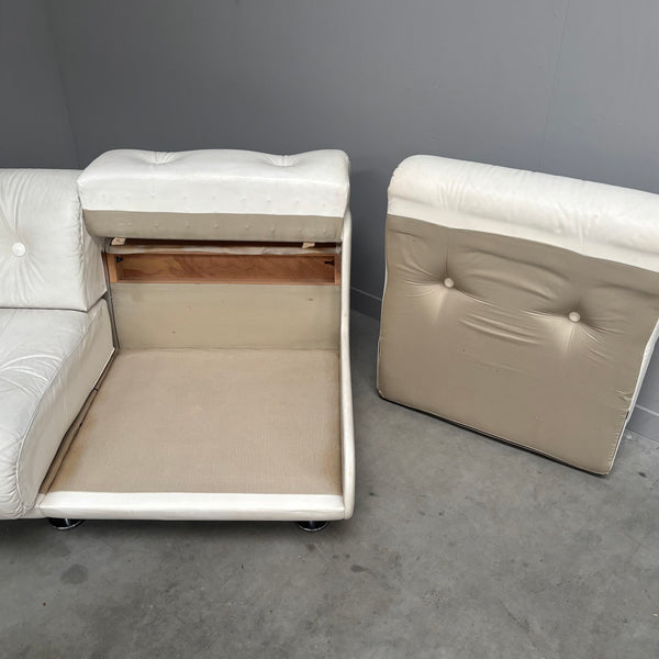 White leather Space Age 3 seat lounge sofa, 1970s