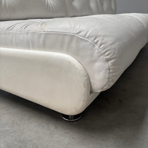 White leather Space Age 3 seat lounge sofa, 1970s