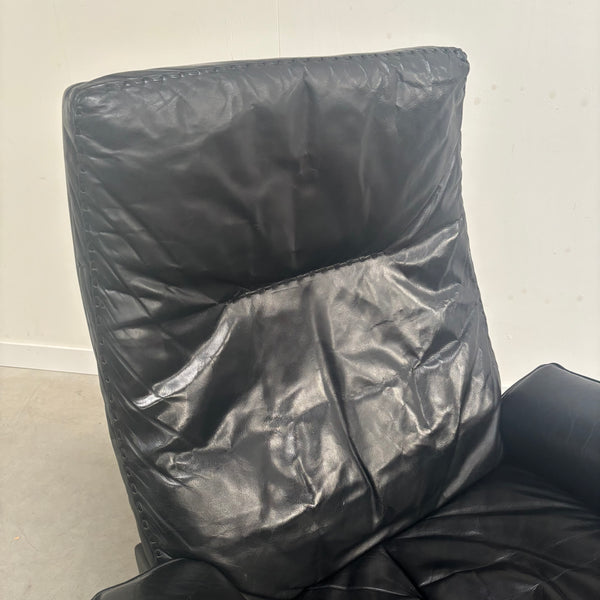 Black leather De Sede lounge hair with hocker, DS31