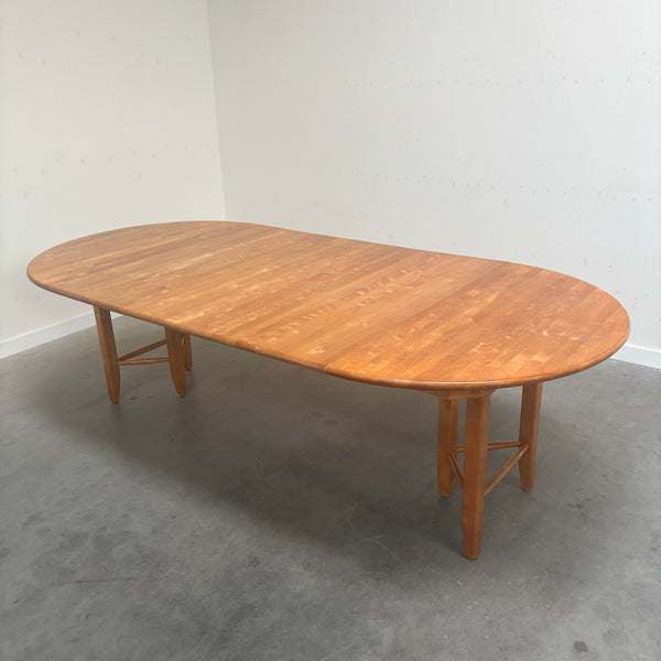 XXL solid alder wood dining table; round, oval