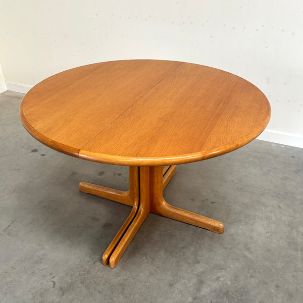 XXL oak round / oval extendable dining table, 1970s