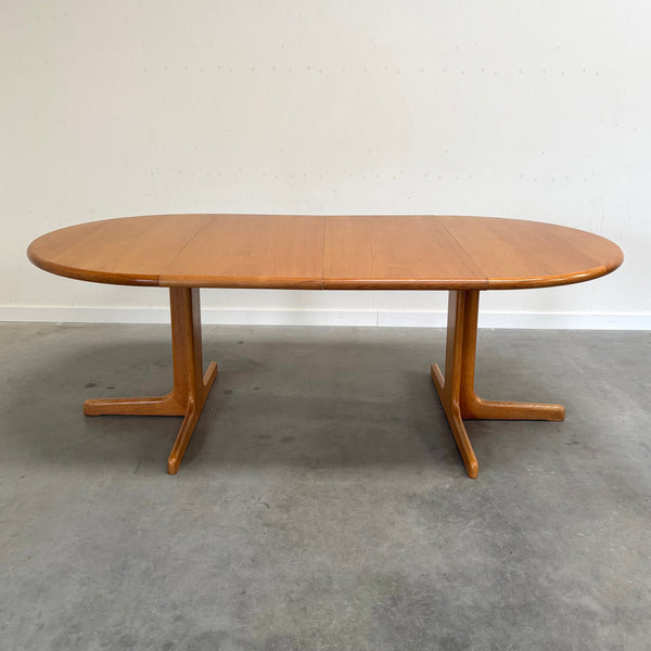 XXL oak round / oval extendable dining table, 1970s