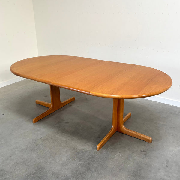 XXL oak round / oval extendable dining table, 1970s