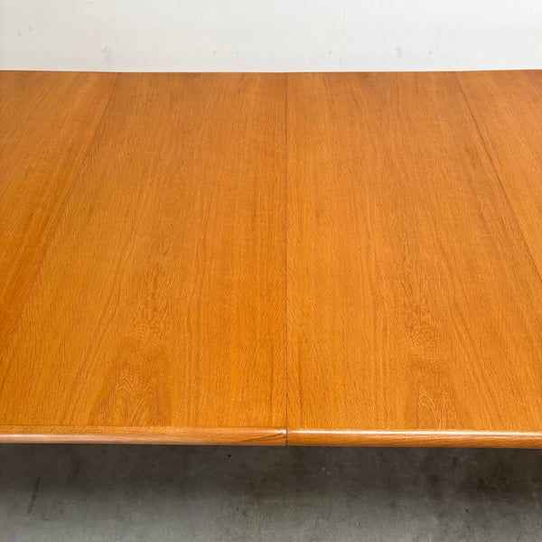 XXL oak round / oval extendable dining table, 1970s