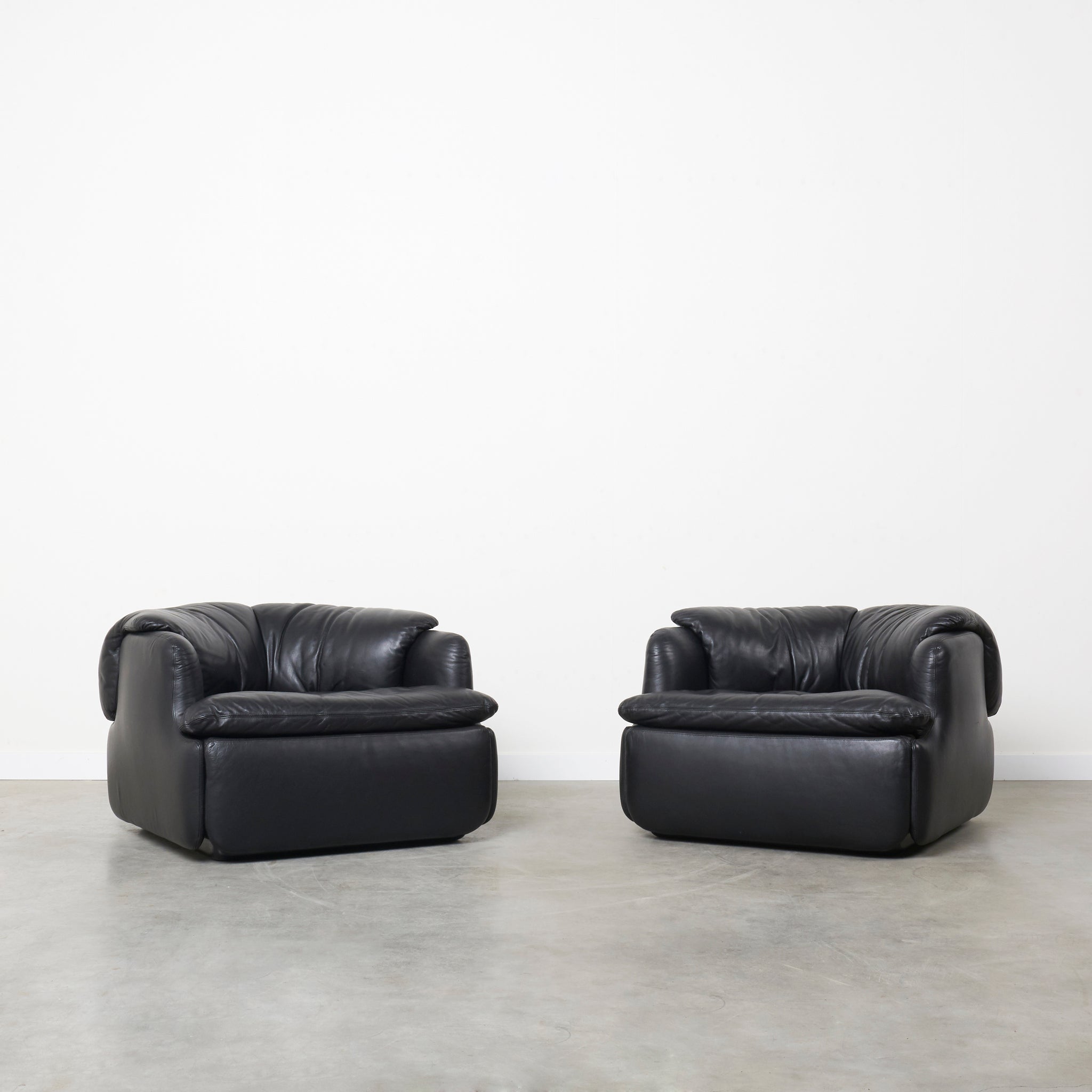 Set Confidential lounge chairs by Alberto Rosselli for Saporiti, 1970s