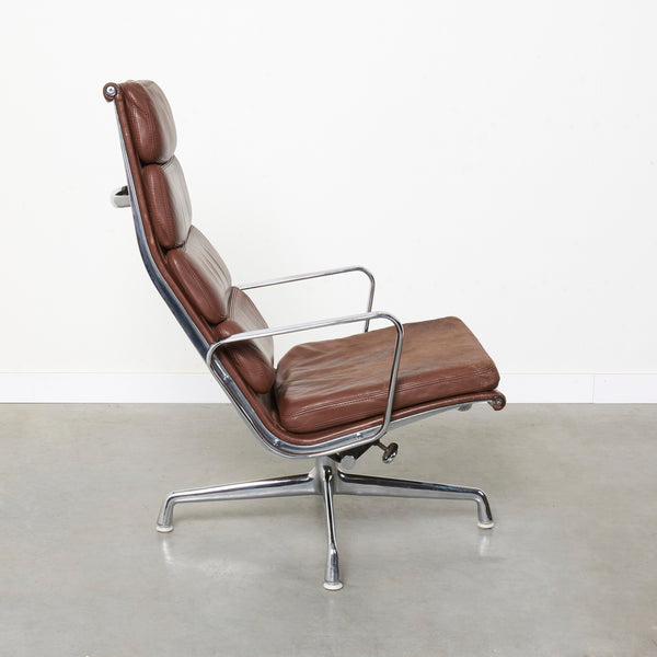 Early Herman Miller lounge chair, EA222