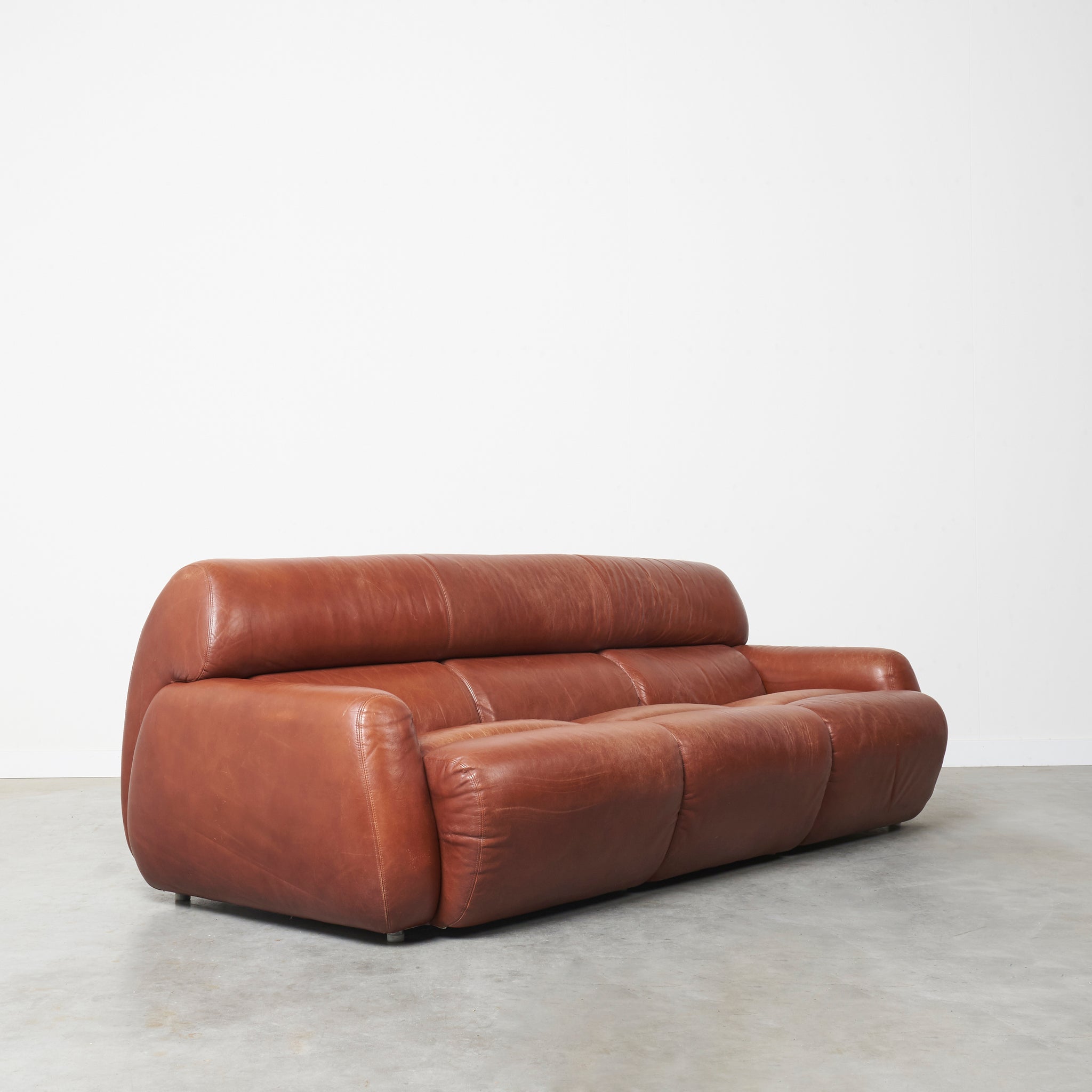 Three seat Italian lounge sofa from the 1970s