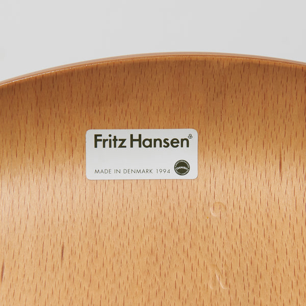 Vintage Fritz Hansen dining chairs, serie 7, 1990s